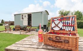 Honeybee Lodge